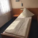 Montan ホテル