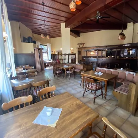 Montan Ξενοδοχείο Ντούισμπουργκ